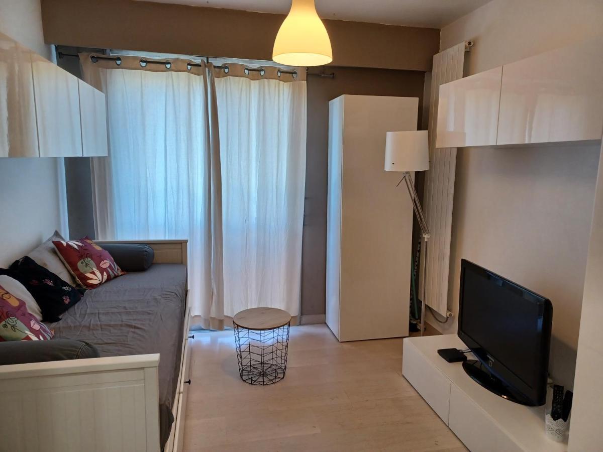 Studio A Nice Avec Piscine Екстериор снимка